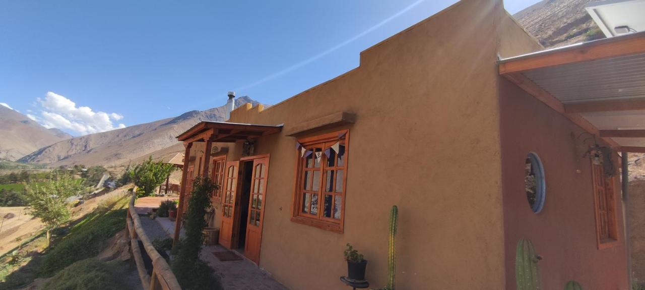 Casa Jardin De Hadas Con Vista Panoramica Pisco Elqui Exterior photo